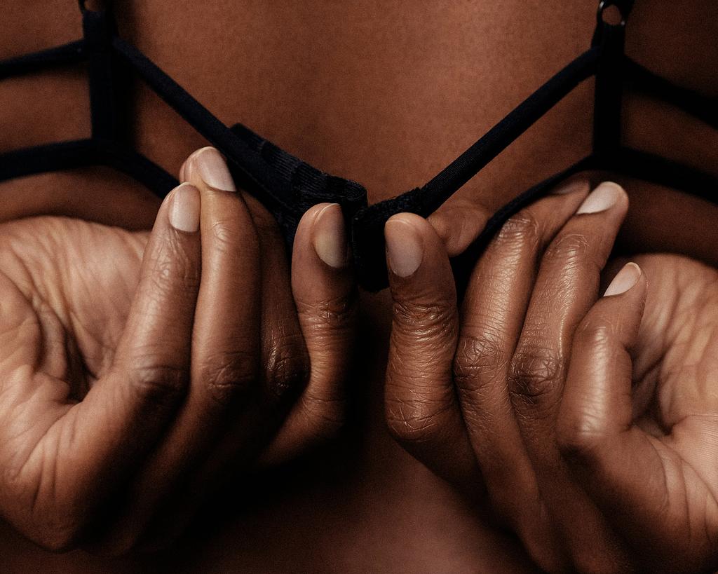 womanizer-toys-9apmHZgTIUQ-unsplash (1).jpg
